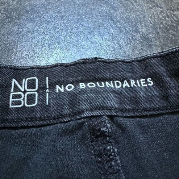 No Boundaries Women's Button Fly High Rise Skinny Jeans Black Size 13 - Picture 7 of 14